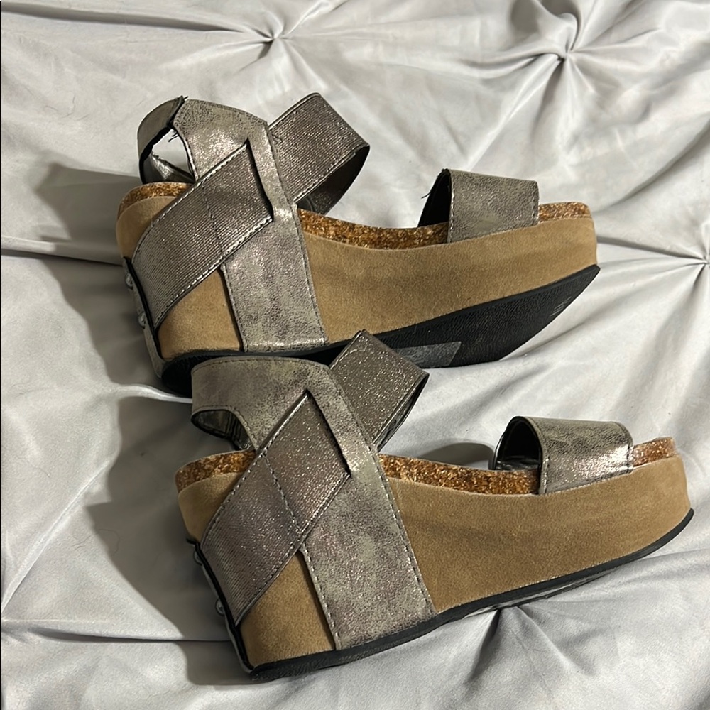 COPY - Pierre Dumas Silver Sandals with Metallic Finish - Picture 3 of 6